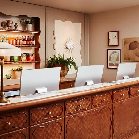 The Hoxton, Hotel 4*