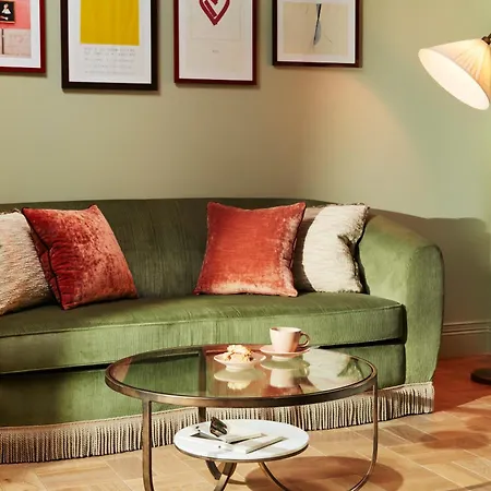 The Hoxton, 4*