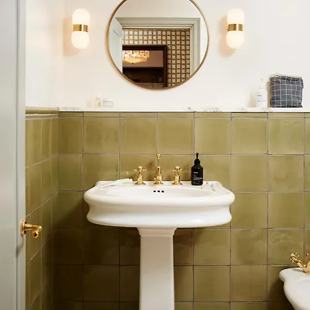 The Hoxton, 4*