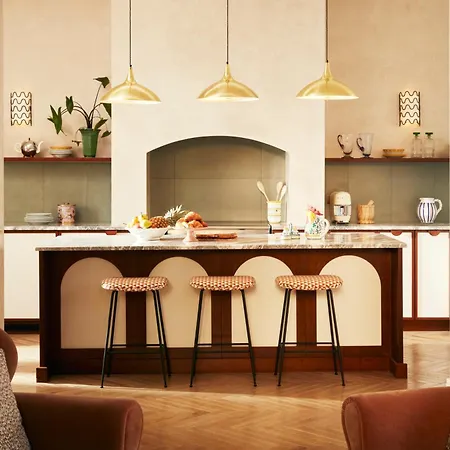 The Hoxton, 4*
