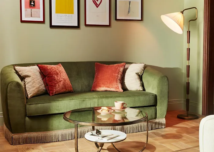 The Hoxton, 4*