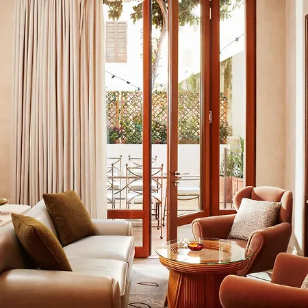 The Hoxton, Hotel