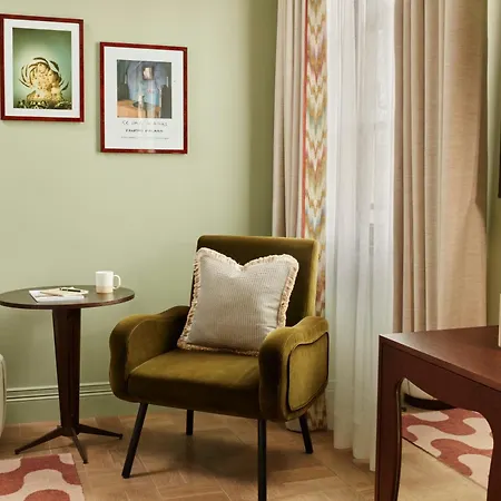 The Hoxton, 4*